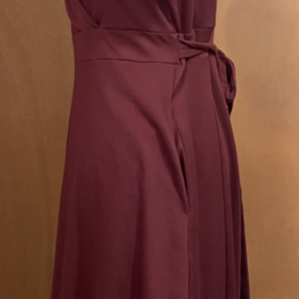 Many dress but handy fit and flare dress - Picture 2 of 7